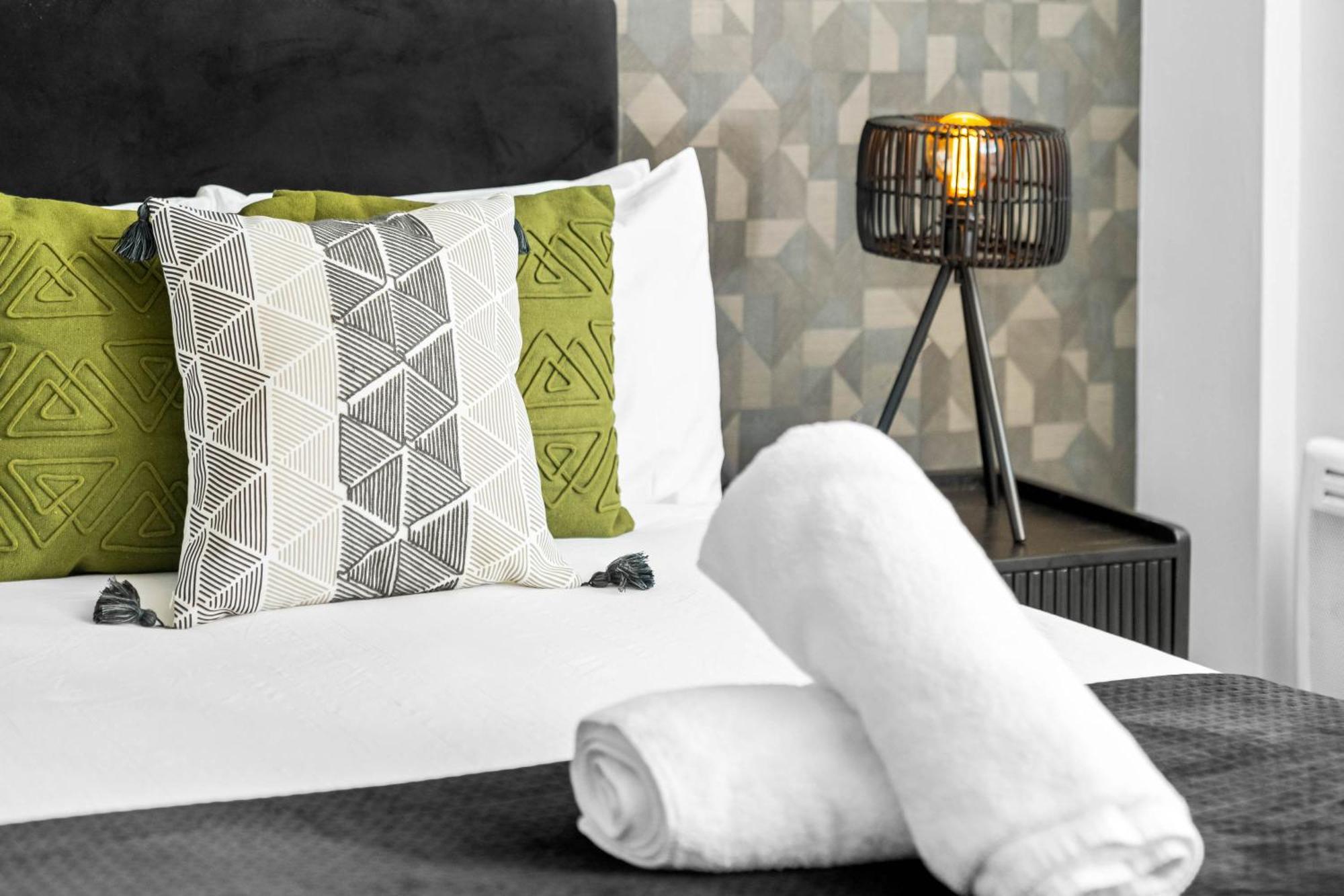 Luxury Apartment - Secure Parking - Gated Development - Near Jq & Birmingham City Centre 6Sh Экстерьер фото